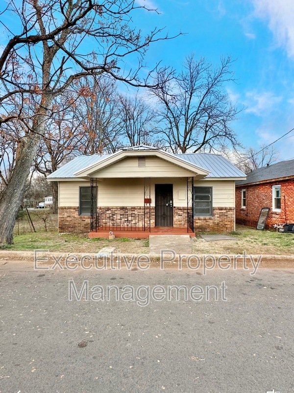 Birmingham House: 112 Kappa Avenue