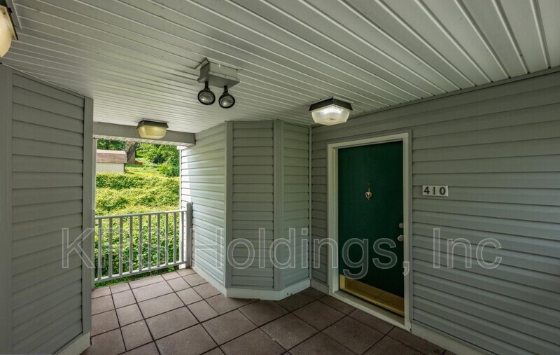 Arlington Condo: 2050 N Calvert St