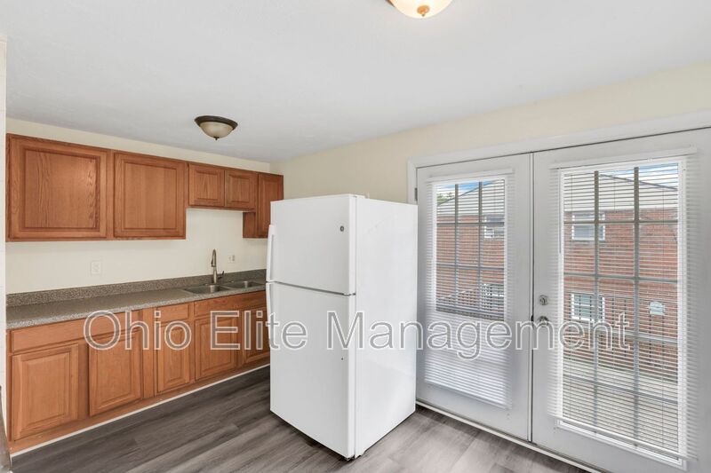 Columbus House: 861 Kingsford Rd