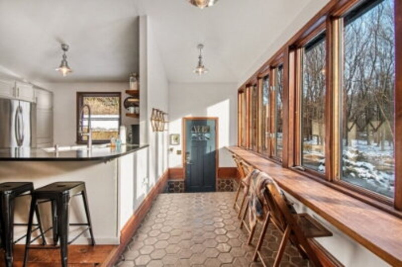 Hudsonville House: 704 24th Avenue