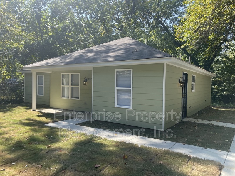 Photo 3 of 3187 E Shirley Circle
