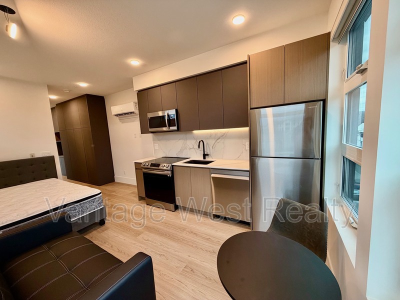 Kelowna Condo: 301-720 K.L.O. Rd