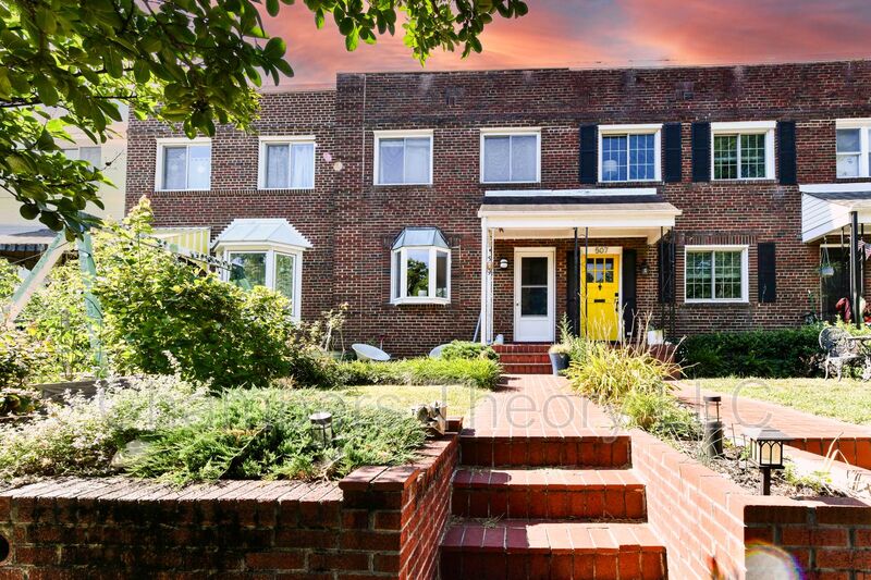 Alexandria House: 509 East Luray Ave