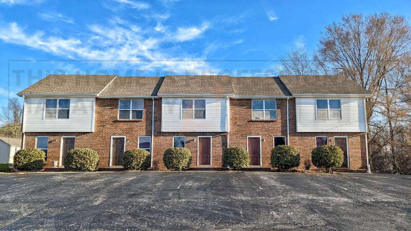 Clarksville Townhome: 1531 E Knollwood Circle