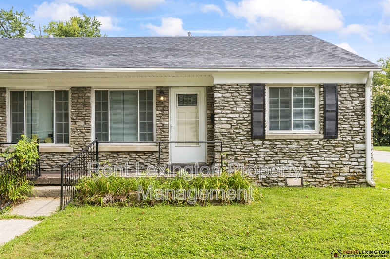 Lexington House: 541 Sheridan Drive - 1