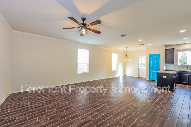 13903 Laurel Br San Antonio TX 78245 - Photo 5