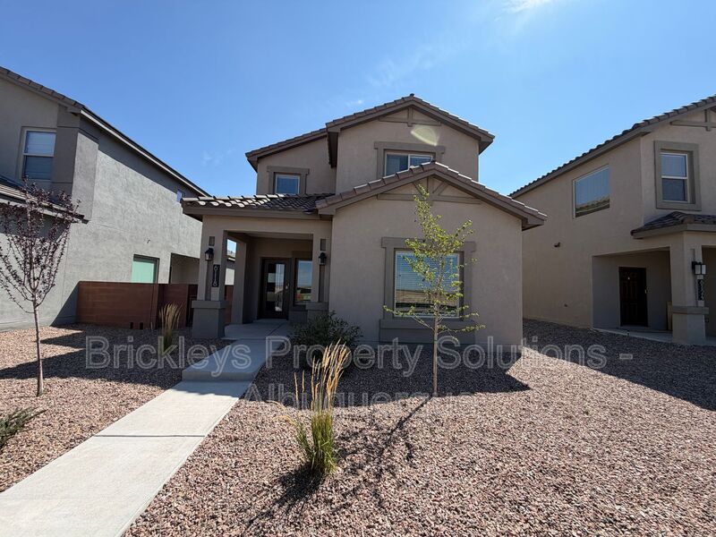 Albuquerque House: 6118 Chicago Dr SE