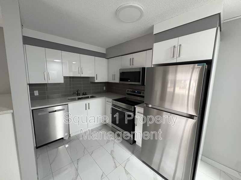 Edmonton Condo: 10725 85 Ave