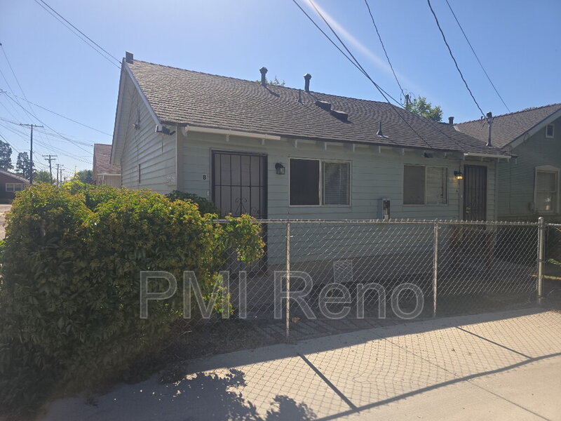 Reno Condo: 445 Roberts St