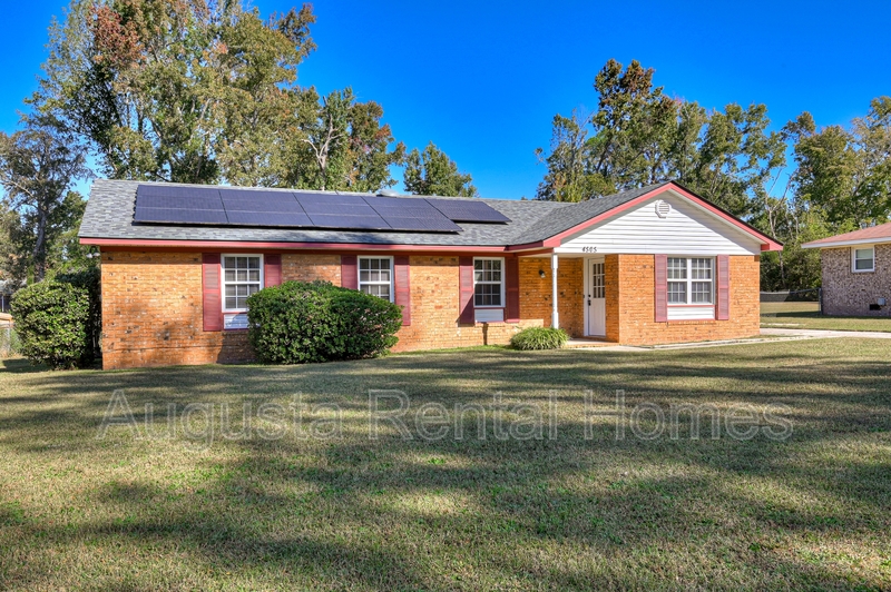 Martinez House: 4505 Colonial Road