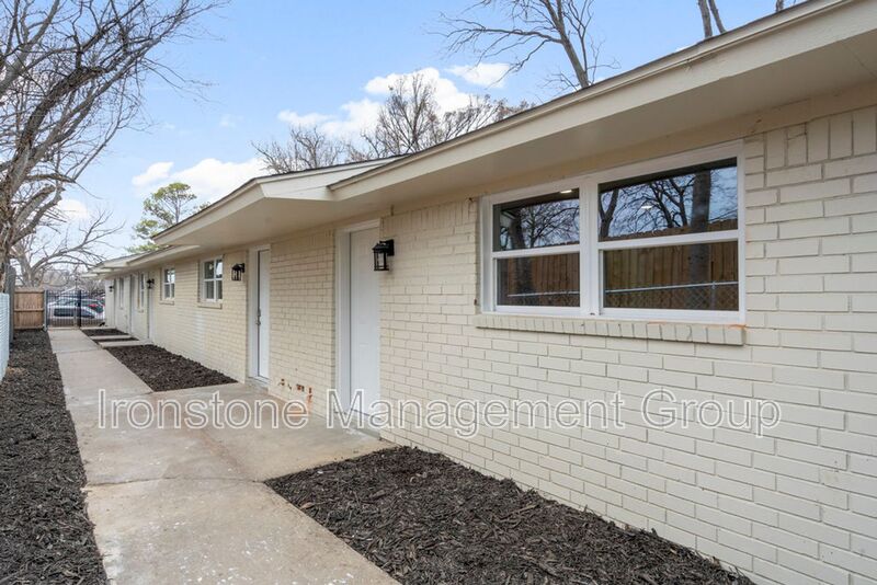 Tulsa House: 1011 S Rockford Avenue