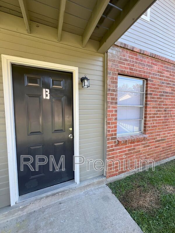 Baker Condo: 5143 Baker Blvd. B