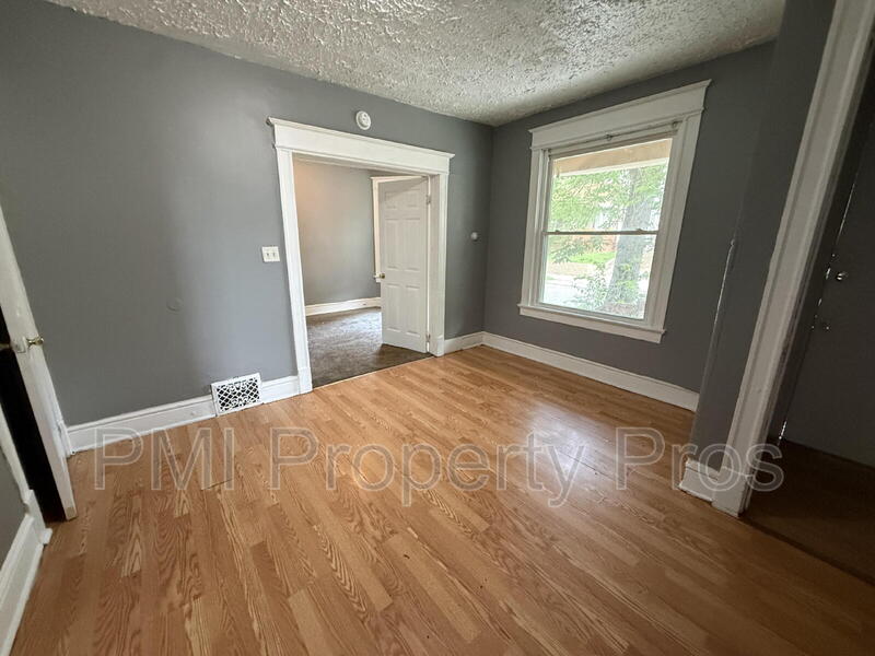 Milwaukee Condo: 1415 N 37th St