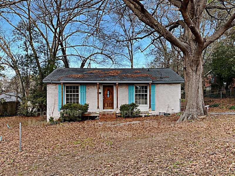 Columbia House: 46 Riverview Ct