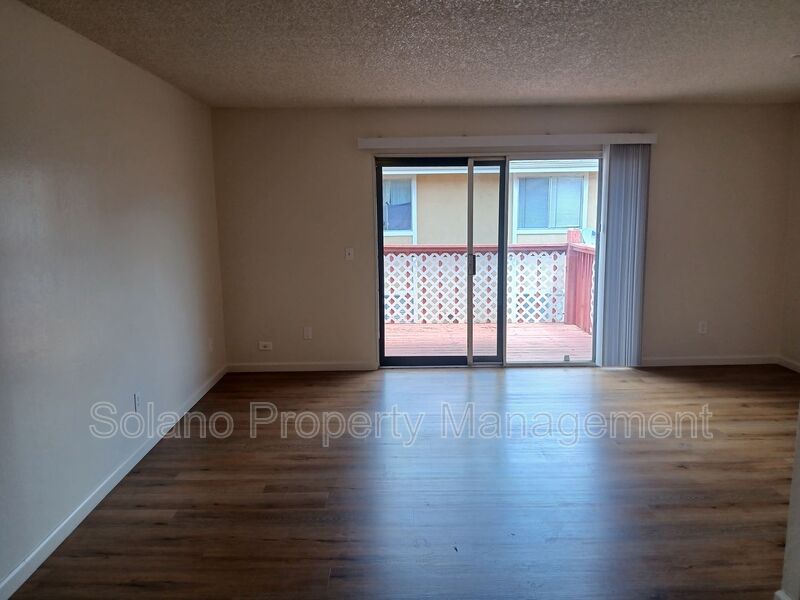 Fairfield Condo: 2101 Santa Ana Dr.