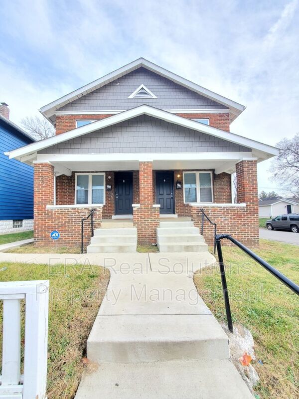 Request a Viewing for 778 Kelton Ave. Tenant Turner