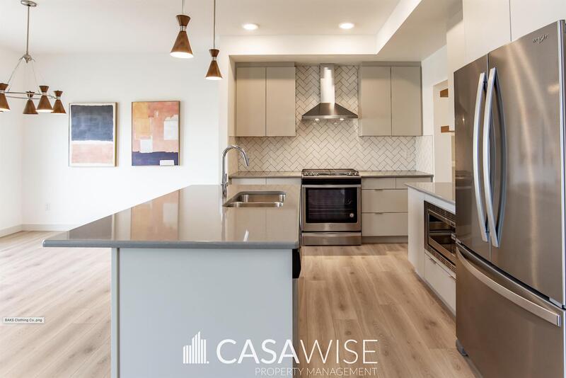 Edmonton House: 111 Glenridding Ravine Road Southwest