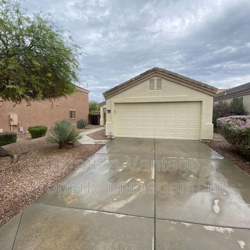 Buckeye House: 864 S 239th Ln