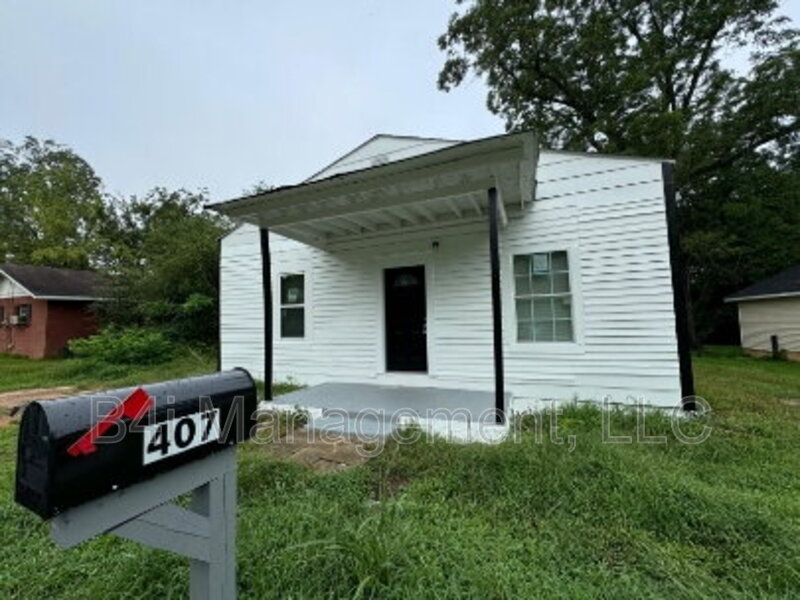 Griffin House: 407 Circus Street