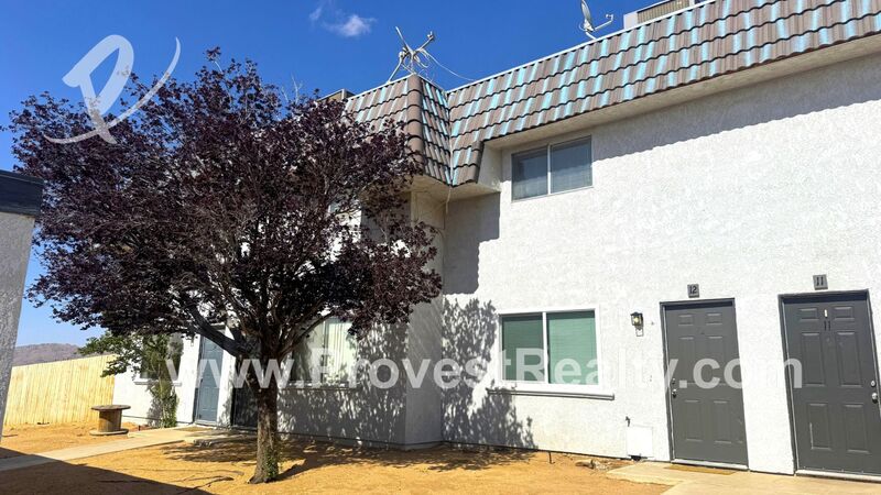 Apple Valley House: 22526 Sioux Road
