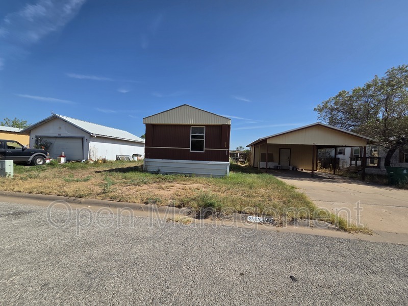 San Angelo House: 3300 Voight Blvd