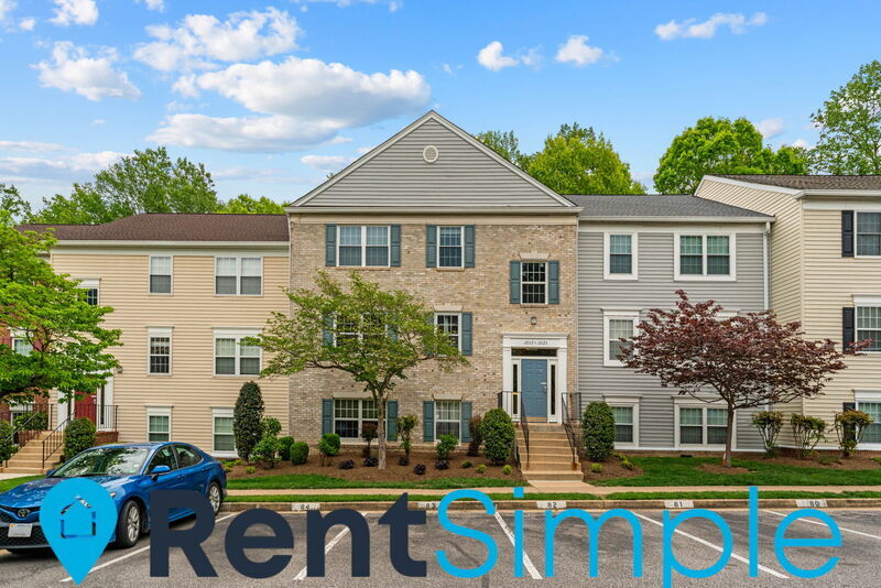 Woodbridge Condo: 12113 Chaucer Ln.
