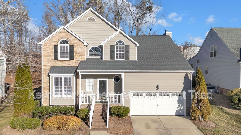 McLeansville House: 5417 Cragganmore Dr