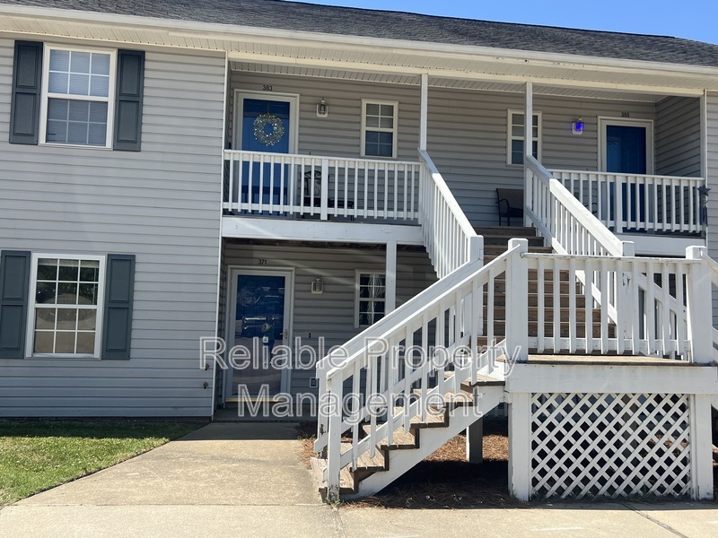 Clayton Condo: 369 S Moore St