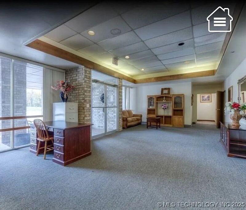 Drumright House: 500 Lou Allard Drive