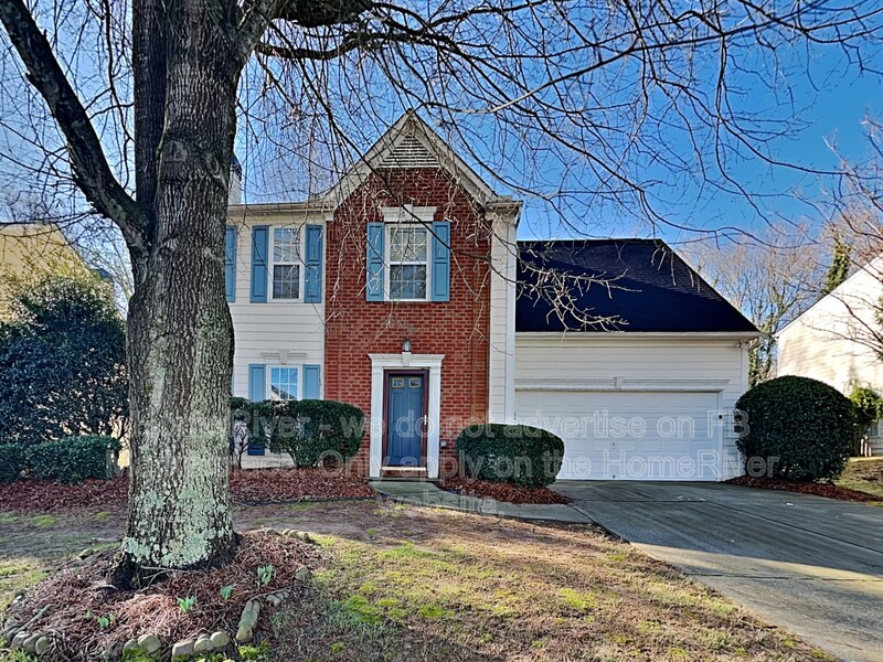 Alpharetta House: 1155 Winthrope Chase Dr