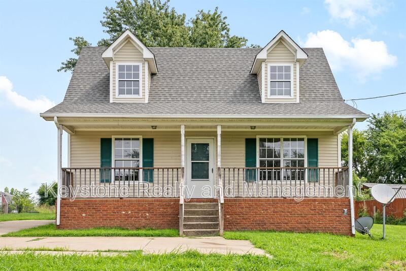 Oak Grove House: 2080 Carneal Lane