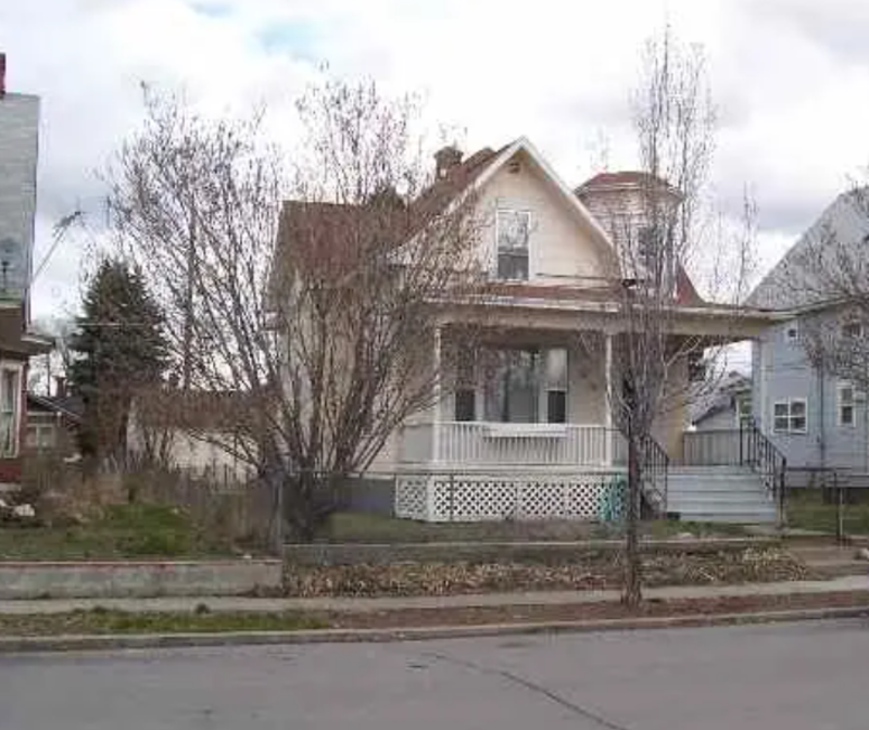 Spokane House: 943 East Ermina Avenue