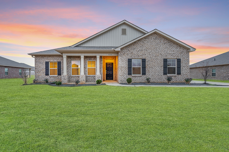 Huntsville House: 300 Dinner Tree Square