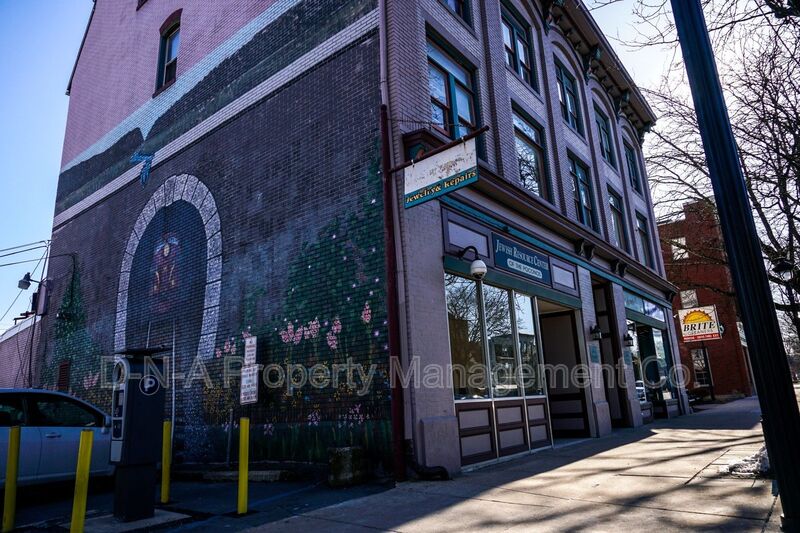 Stroudsburg Condo: 729 Main Street