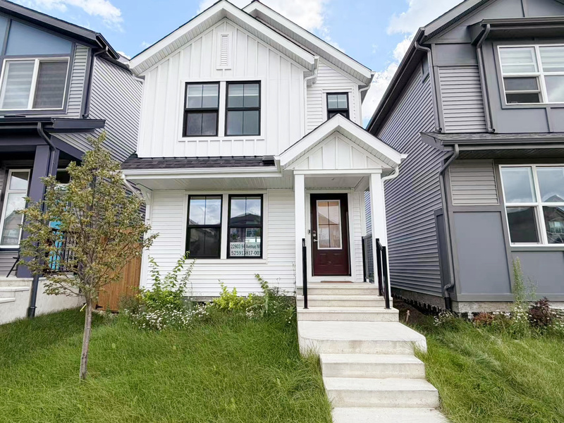 Edmonton House: 22803 94 Ave. NW