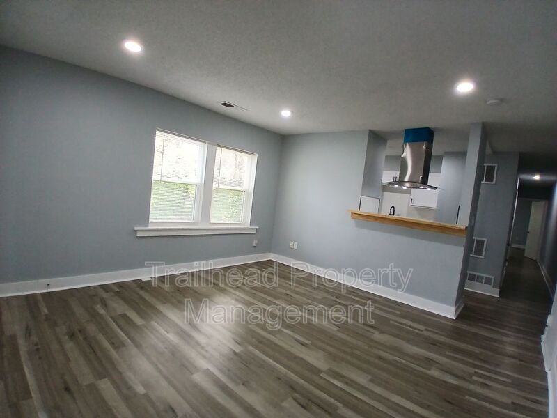 Kansas City House: 2725 Campbell