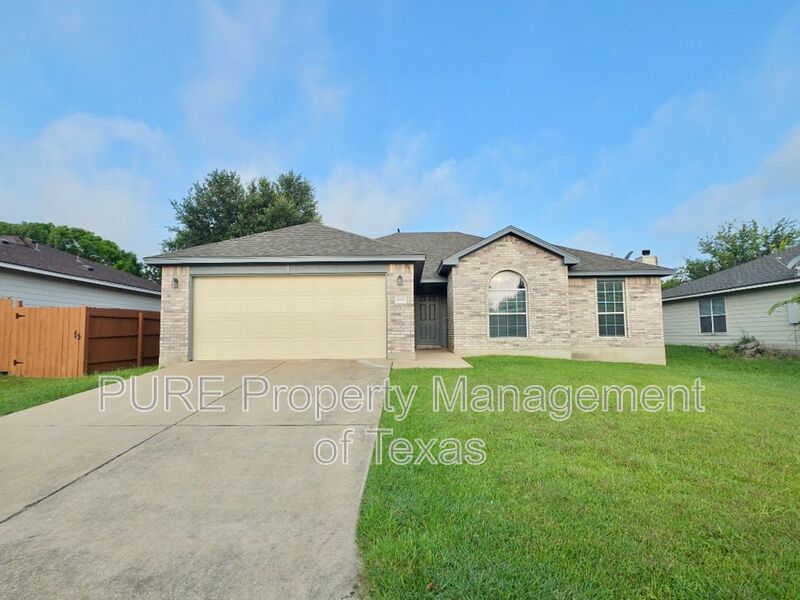 Taylor House: 3007 Zachary Ln