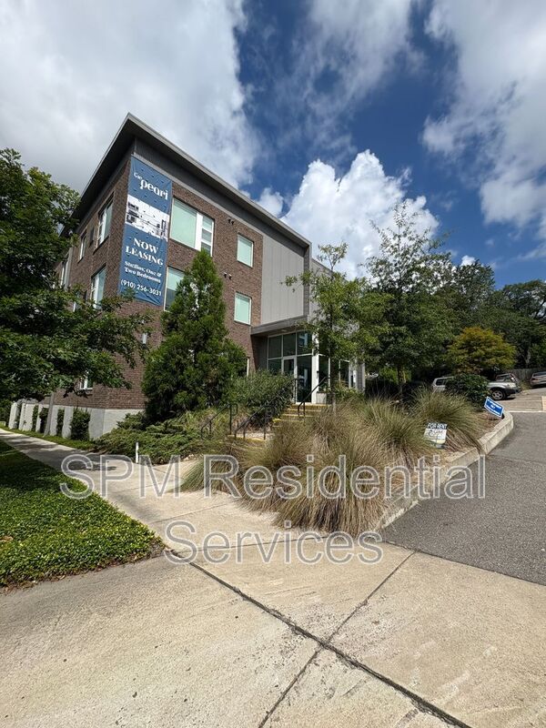 Wilmington House: 411 Wooster St