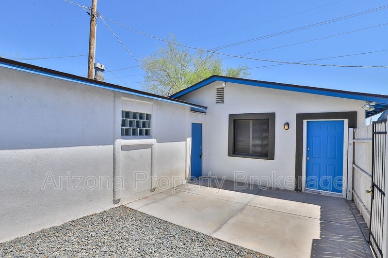 Phoenix Condo: 9603 N. 5th St.