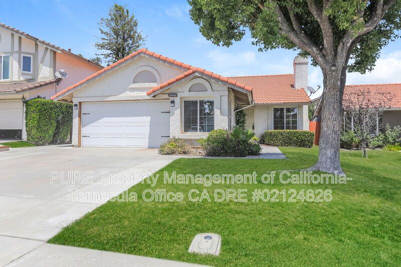 Murrieta House: 24444 Sagecrest Cir