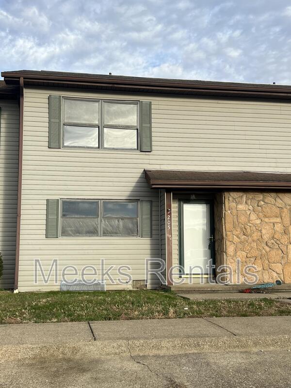 Hurricane Townhome: 205 Fairway Gardens