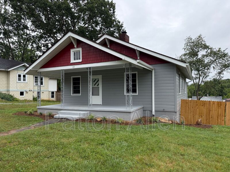 Asheville House: 184 Pennsylvania Ave