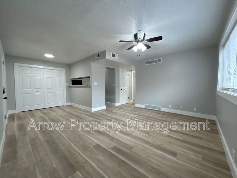 Clarinda House: 1010 North 16th Street