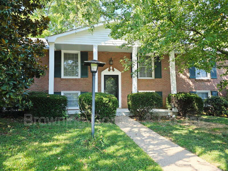 Nashville House: 927 Neuhoff Lane