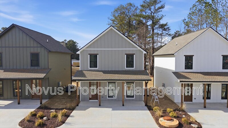Carrollton House: 107 Burns Road