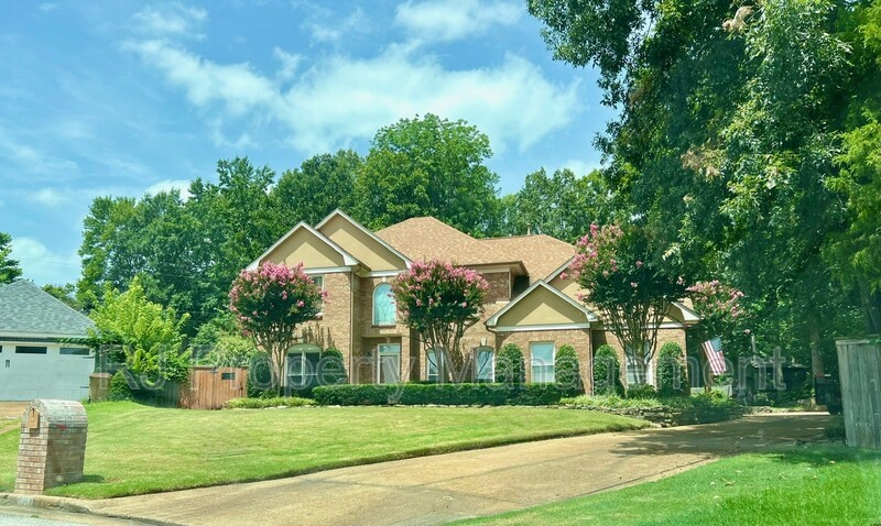 Cordova House: 8610 Dena Cv W