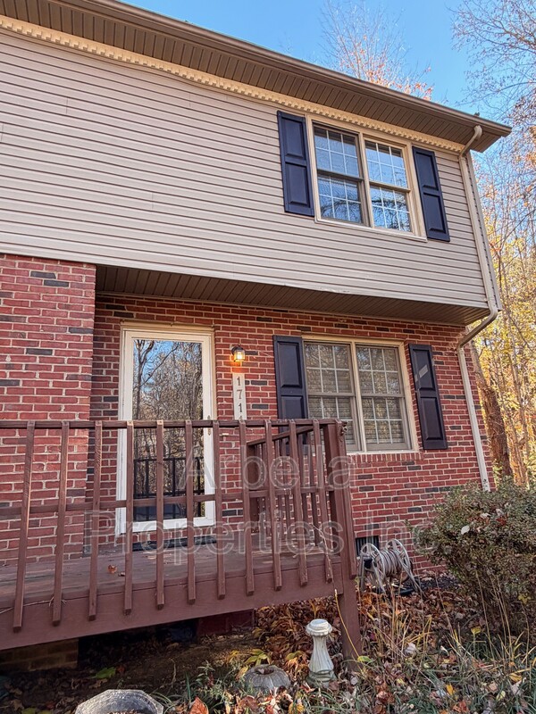 Johnson City Condo: 1711 Herrin Dr