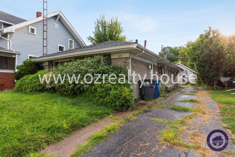 Toledo House: 4111 Parrakeet