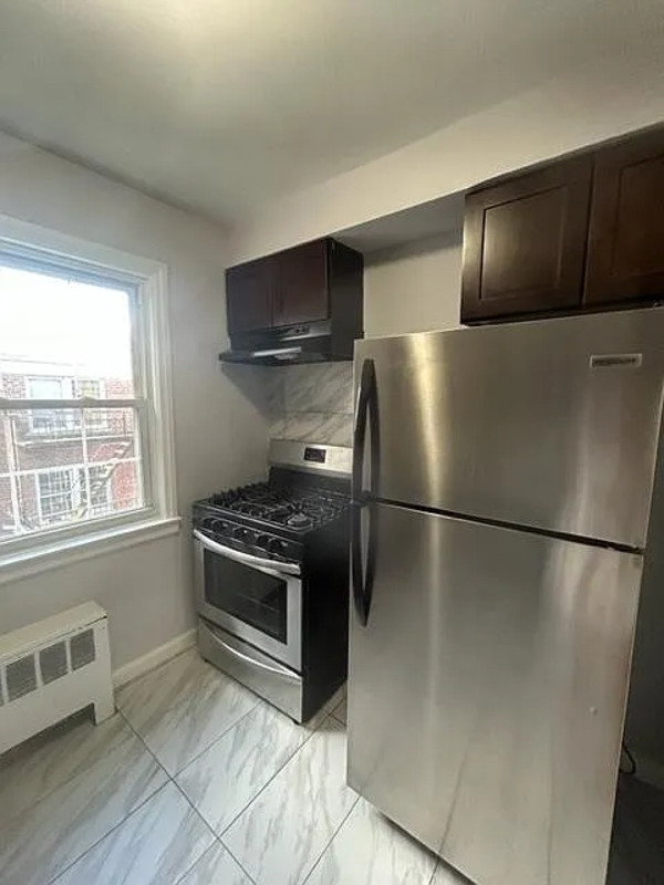 Newark Condo: 5 Beaumont Pl