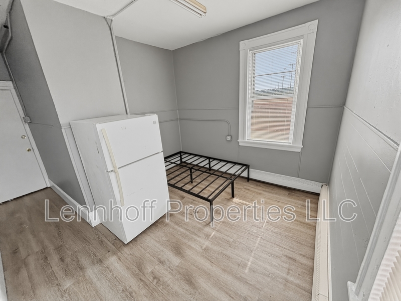 Lawrence House: 32 Lawrence Street - 42
